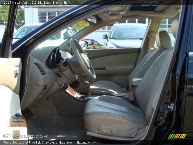 Super Black / Blond 2005 Nissan Altima 3.5 SE