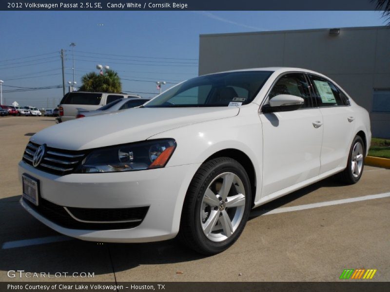 Candy White / Cornsilk Beige 2012 Volkswagen Passat 2.5L SE