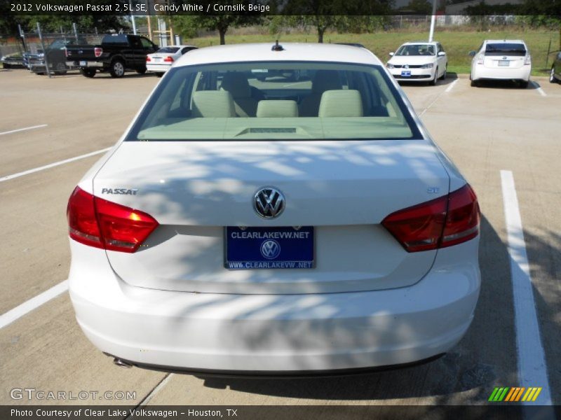 Candy White / Cornsilk Beige 2012 Volkswagen Passat 2.5L SE