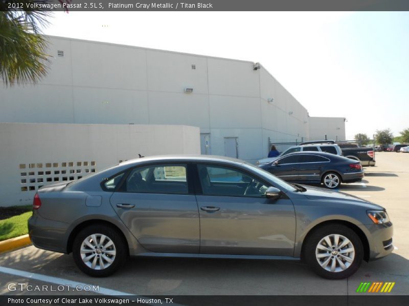 Platinum Gray Metallic / Titan Black 2012 Volkswagen Passat 2.5L S