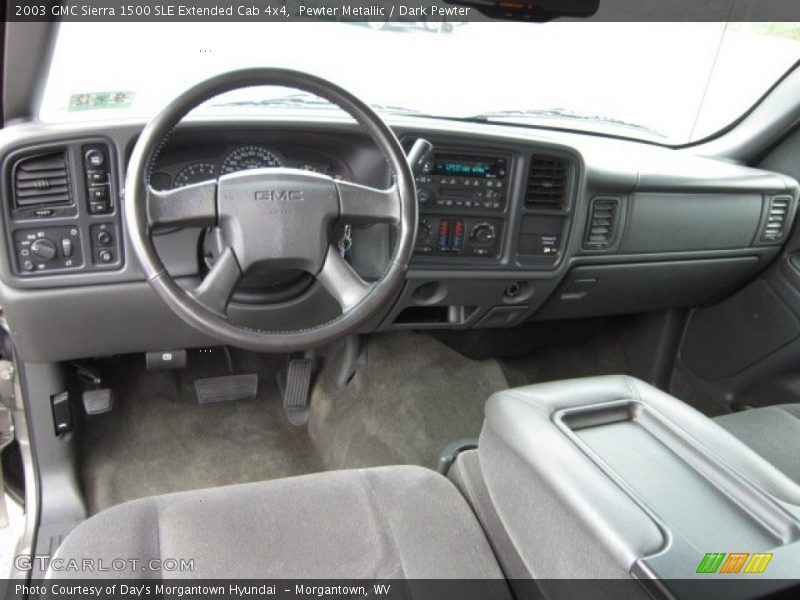Dashboard of 2003 Sierra 1500 SLE Extended Cab 4x4