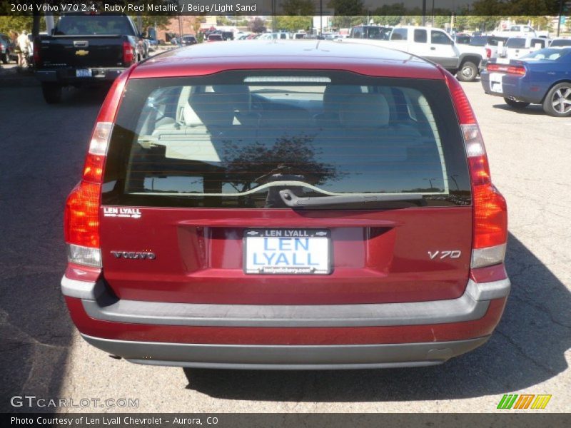 Ruby Red Metallic / Beige/Light Sand 2004 Volvo V70 2.4