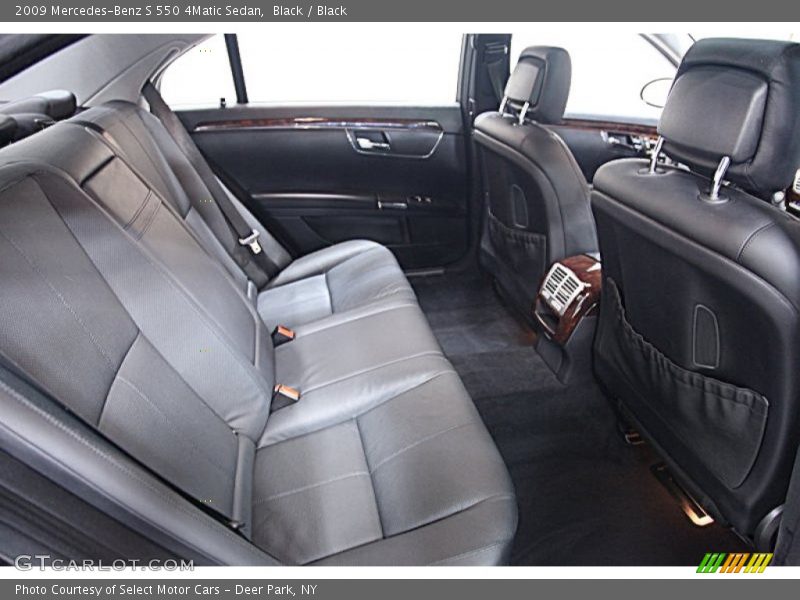 Black / Black 2009 Mercedes-Benz S 550 4Matic Sedan