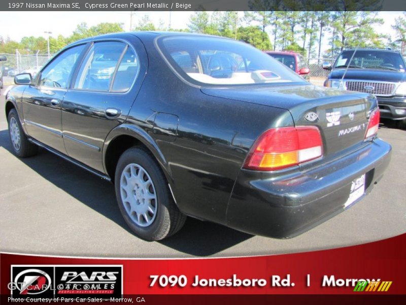 Cypress Green Pearl Metallic / Beige 1997 Nissan Maxima SE