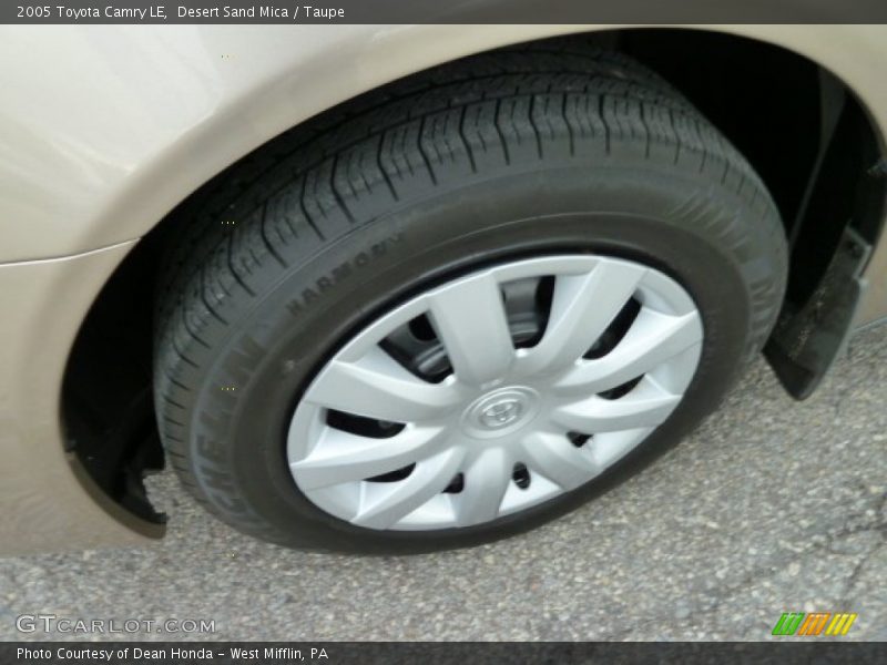 Desert Sand Mica / Taupe 2005 Toyota Camry LE