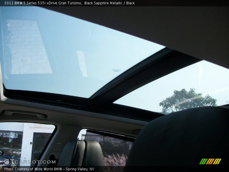 Sunroof of 2011 5 Series 535i xDrive Gran Turismo