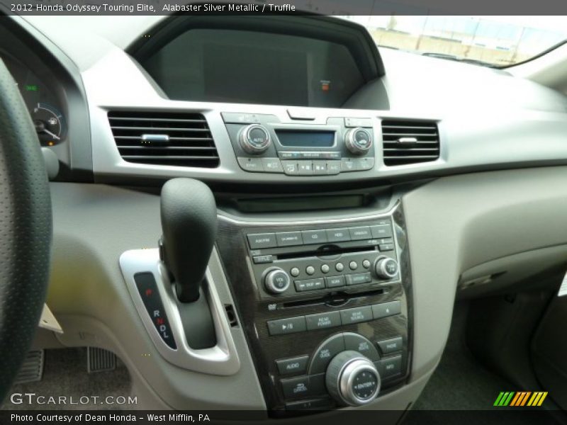 Controls of 2012 Odyssey Touring Elite