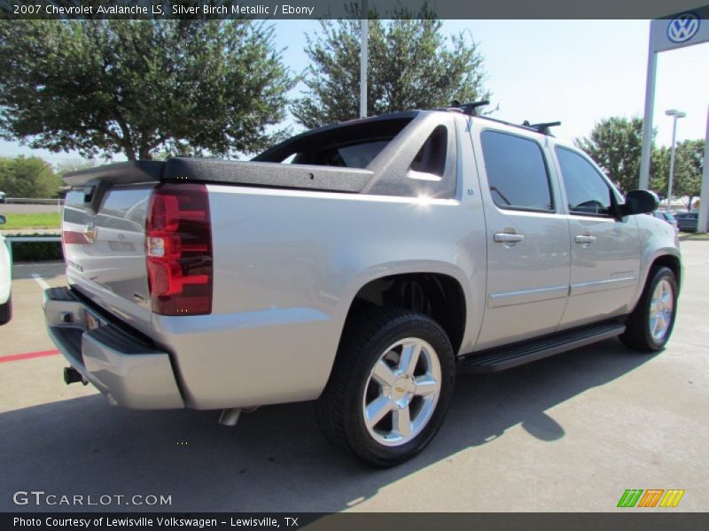 Silver Birch Metallic / Ebony 2007 Chevrolet Avalanche LS