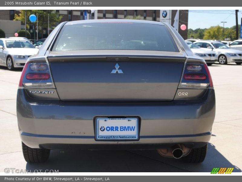 Titanium Pearl / Black 2005 Mitsubishi Galant ES