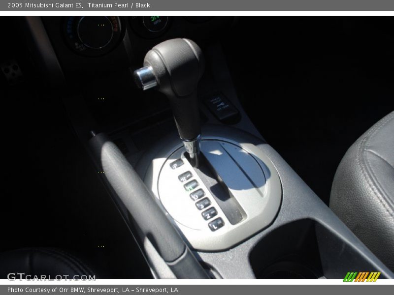 Titanium Pearl / Black 2005 Mitsubishi Galant ES