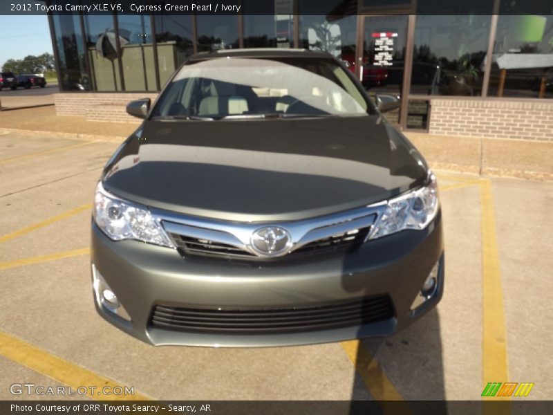 Cypress Green Pearl / Ivory 2012 Toyota Camry XLE V6