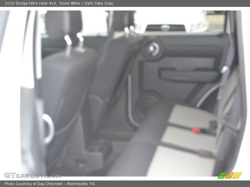 Stone White / Dark Slate Gray 2010 Dodge Nitro Heat 4x4