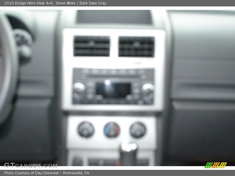 Stone White / Dark Slate Gray 2010 Dodge Nitro Heat 4x4