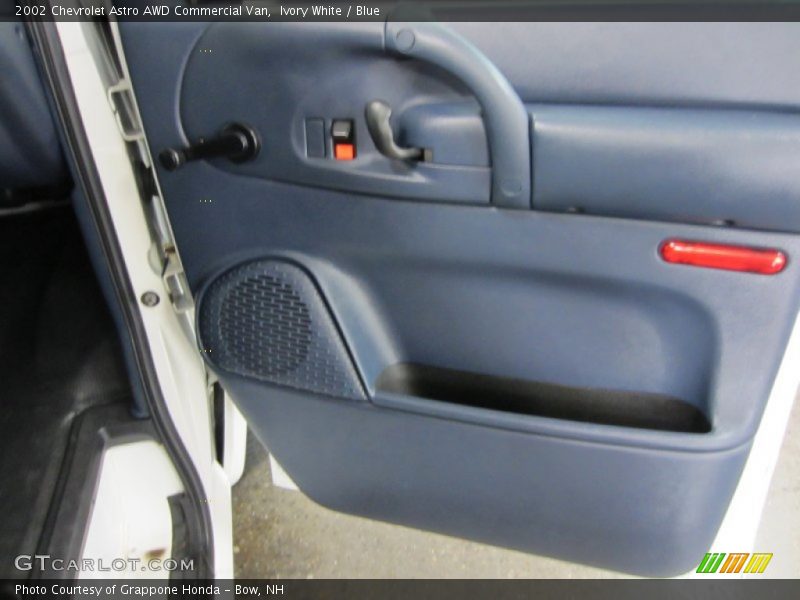 Ivory White / Blue 2002 Chevrolet Astro AWD Commercial Van
