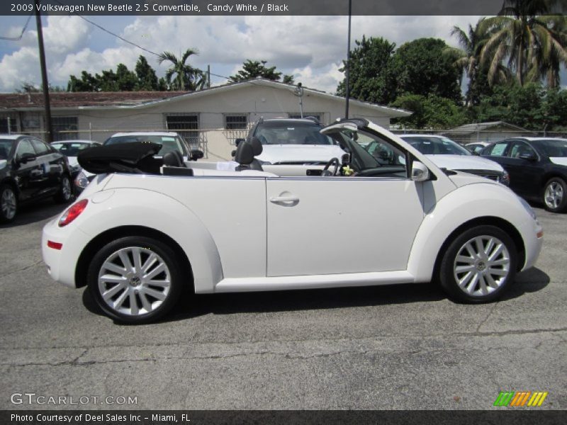 Candy White / Black 2009 Volkswagen New Beetle 2.5 Convertible