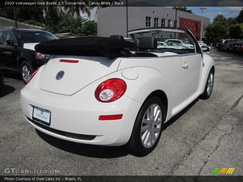 Candy White / Black 2009 Volkswagen New Beetle 2.5 Convertible
