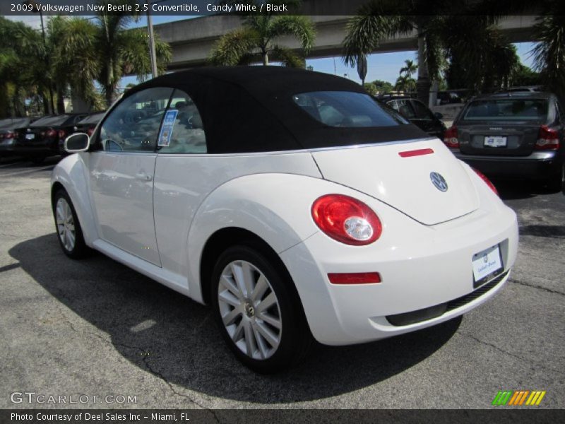 Candy White / Black 2009 Volkswagen New Beetle 2.5 Convertible