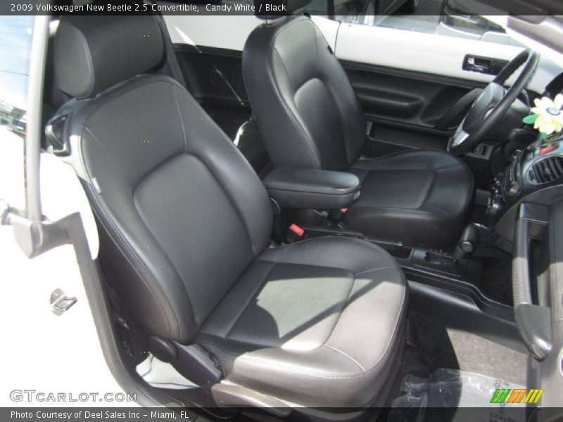 Candy White / Black 2009 Volkswagen New Beetle 2.5 Convertible