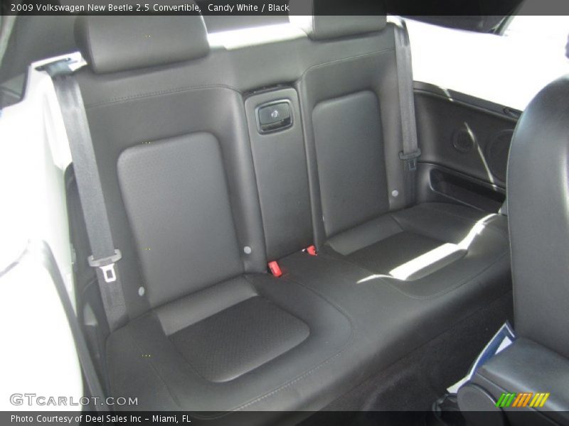 Candy White / Black 2009 Volkswagen New Beetle 2.5 Convertible