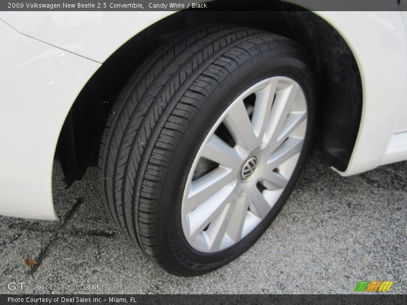 Candy White / Black 2009 Volkswagen New Beetle 2.5 Convertible