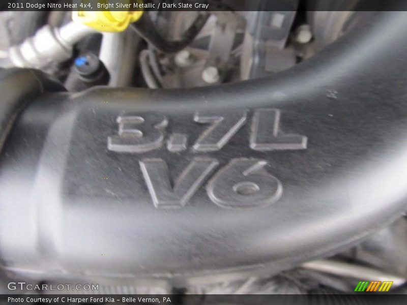 Bright Silver Metallic / Dark Slate Gray 2011 Dodge Nitro Heat 4x4