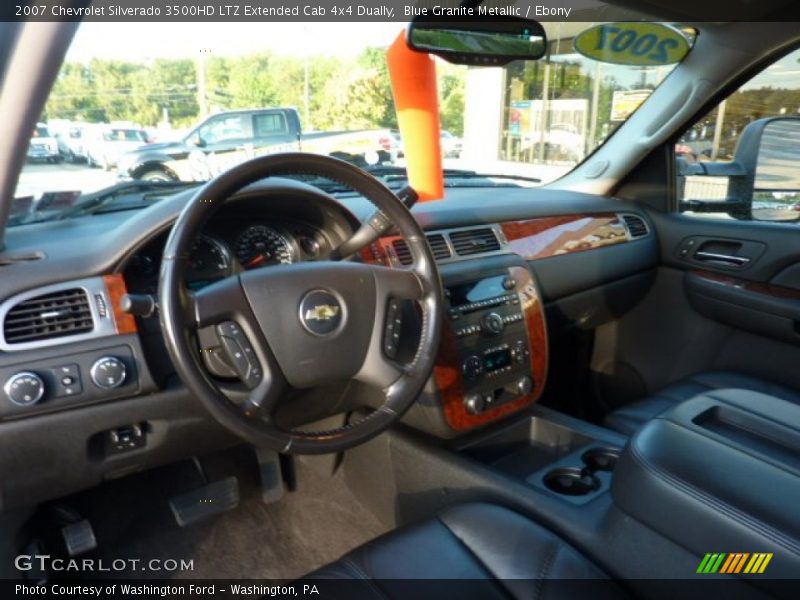 Dashboard of 2007 Silverado 3500HD LTZ Extended Cab 4x4 Dually