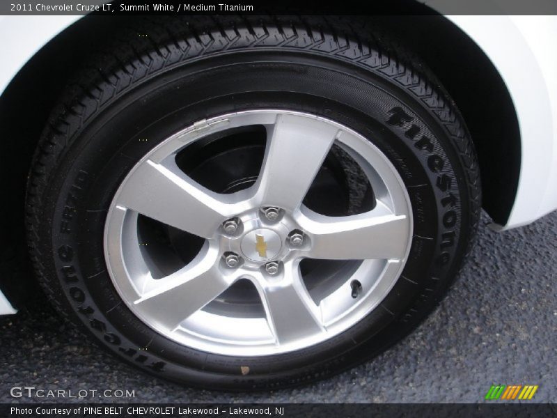 Summit White / Medium Titanium 2011 Chevrolet Cruze LT