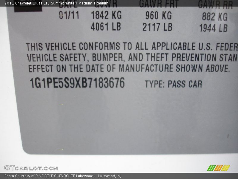 Summit White / Medium Titanium 2011 Chevrolet Cruze LT