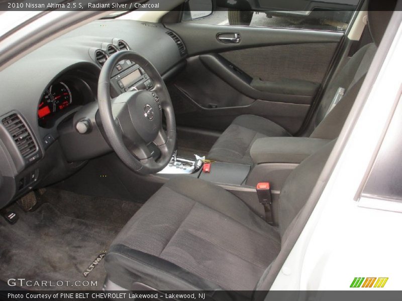 Radiant Silver / Charcoal 2010 Nissan Altima 2.5 S