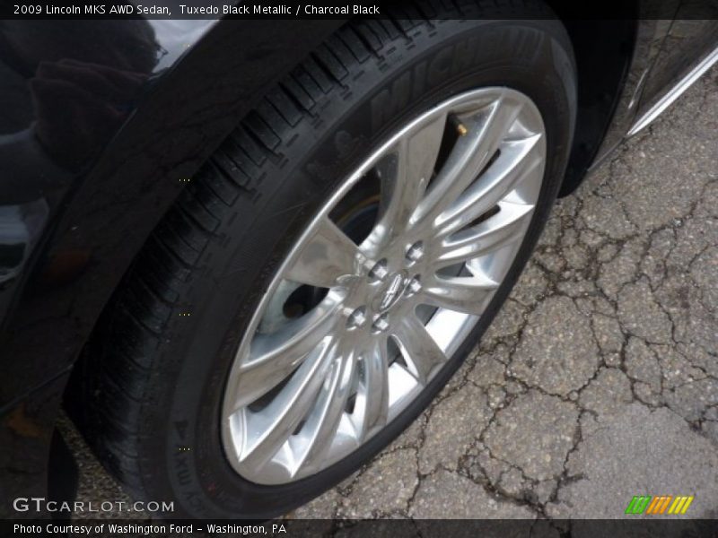 Tuxedo Black Metallic / Charcoal Black 2009 Lincoln MKS AWD Sedan