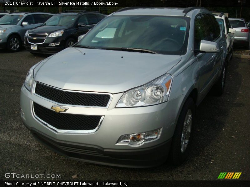 Silver Ice Metallic / Ebony/Ebony 2011 Chevrolet Traverse LT