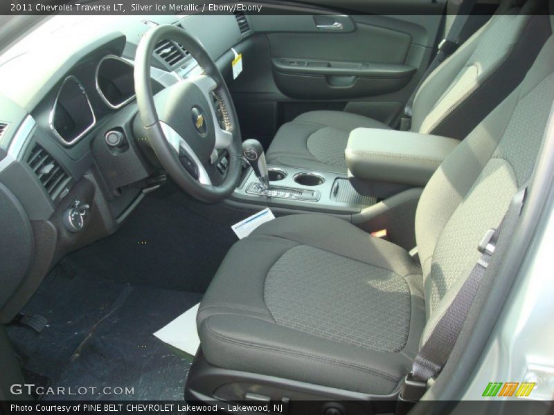 Silver Ice Metallic / Ebony/Ebony 2011 Chevrolet Traverse LT