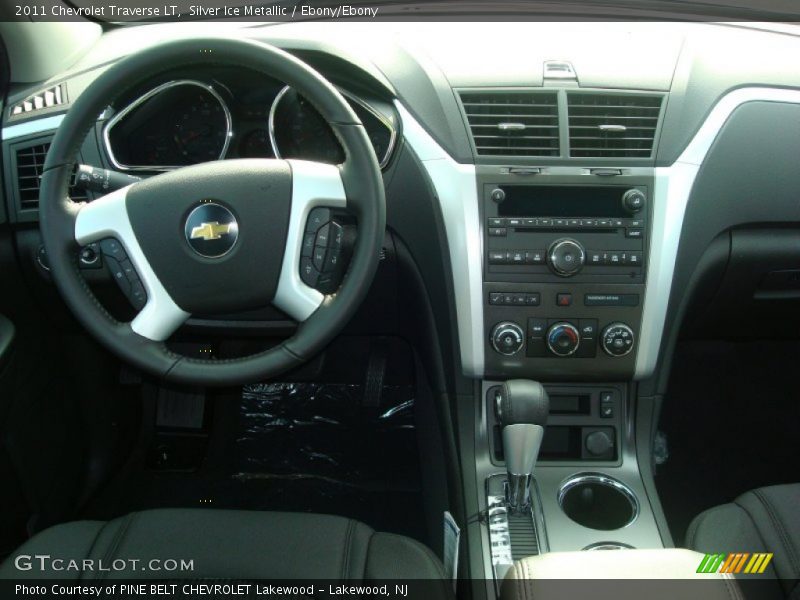 Silver Ice Metallic / Ebony/Ebony 2011 Chevrolet Traverse LT