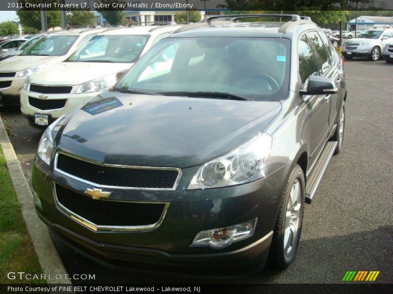 Cyber Gray Metallic / Ebony/Ebony 2011 Chevrolet Traverse LT
