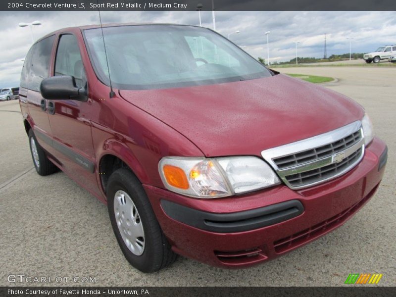 Front 3/4 View of 2004 Venture LS