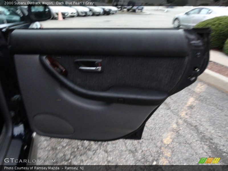 Dark Blue Pearl / Gray 2000 Subaru Outback Wagon