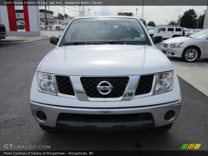 Avalanche White / Desert 2005 Nissan Frontier SE King Cab 4x4
