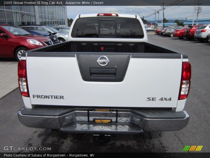 Avalanche White / Desert 2005 Nissan Frontier SE King Cab 4x4