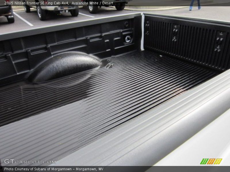 Avalanche White / Desert 2005 Nissan Frontier SE King Cab 4x4