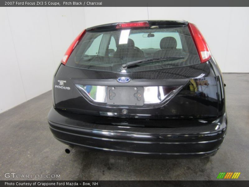 Pitch Black / Charcoal 2007 Ford Focus ZX3 S Coupe