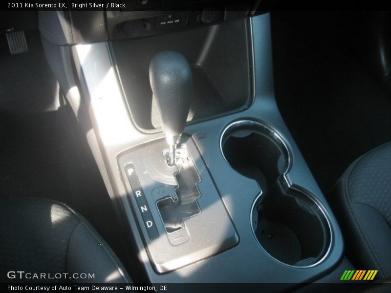 Bright Silver / Black 2011 Kia Sorento LX