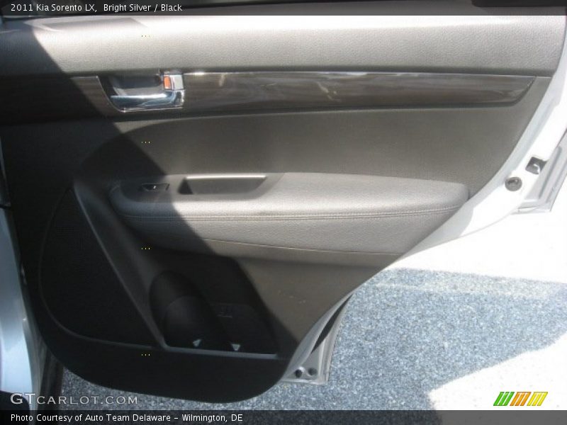 Bright Silver / Black 2011 Kia Sorento LX