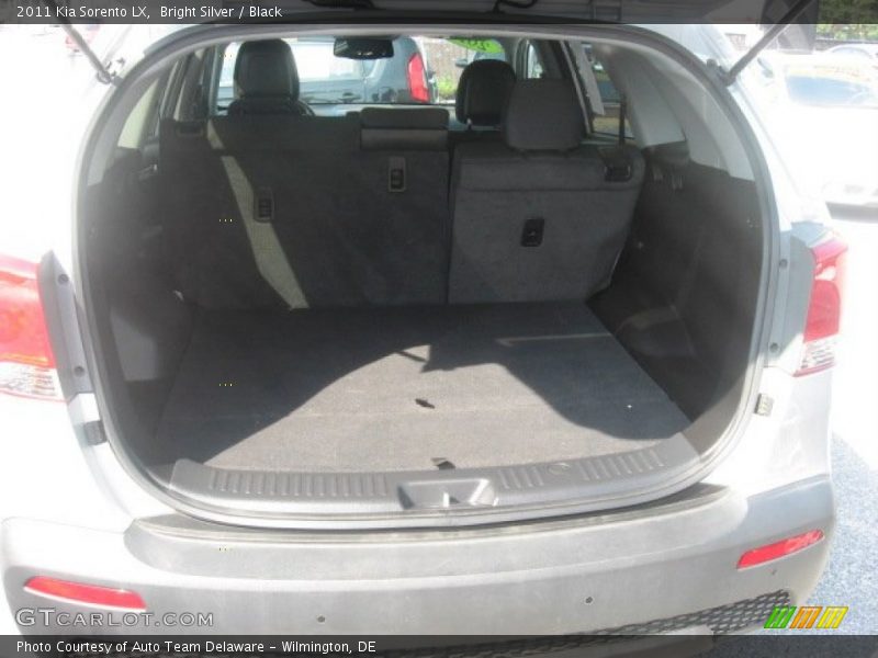 Bright Silver / Black 2011 Kia Sorento LX