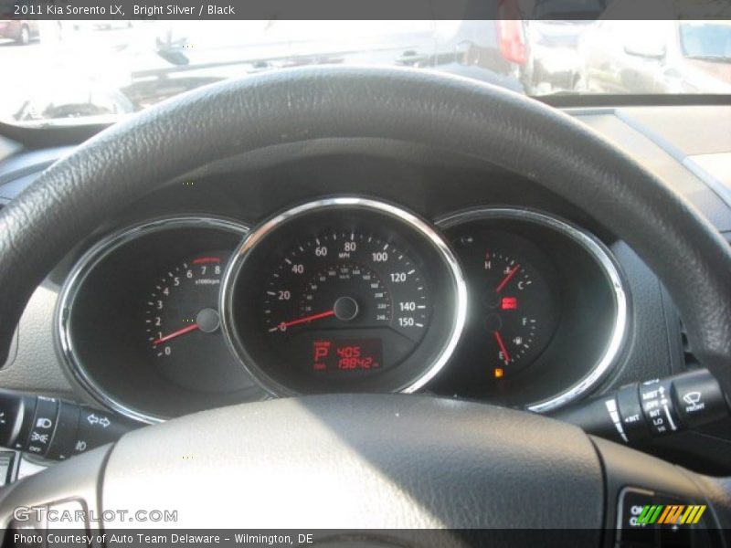 Bright Silver / Black 2011 Kia Sorento LX