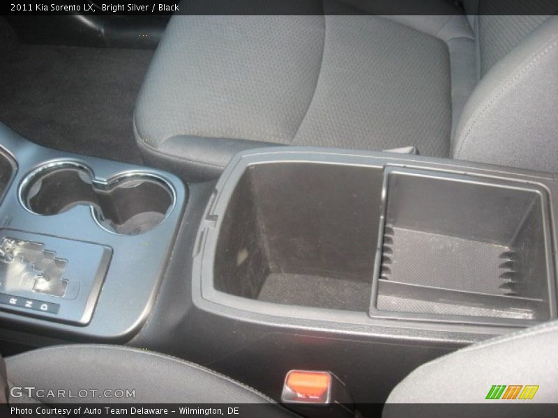 Bright Silver / Black 2011 Kia Sorento LX