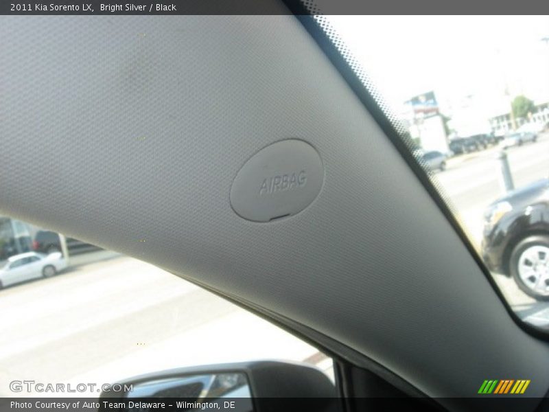 Bright Silver / Black 2011 Kia Sorento LX