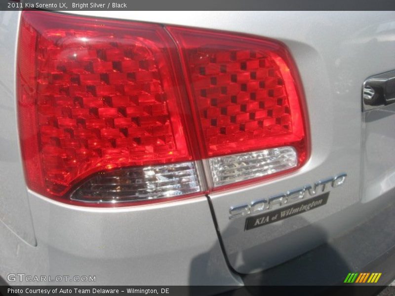 Bright Silver / Black 2011 Kia Sorento LX