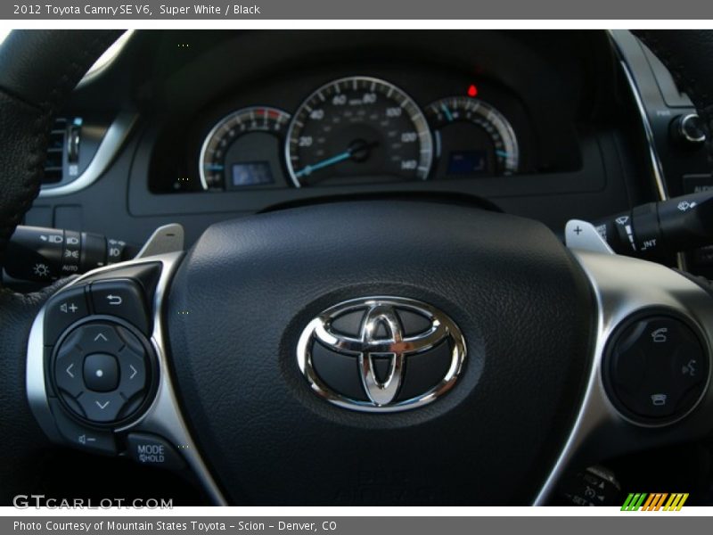 Super White / Black 2012 Toyota Camry SE V6