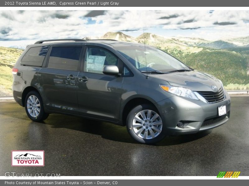 Cypress Green Pearl / Light Gray 2012 Toyota Sienna LE AWD