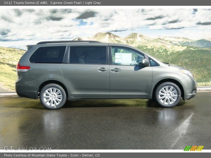 Cypress Green Pearl / Light Gray 2012 Toyota Sienna LE AWD